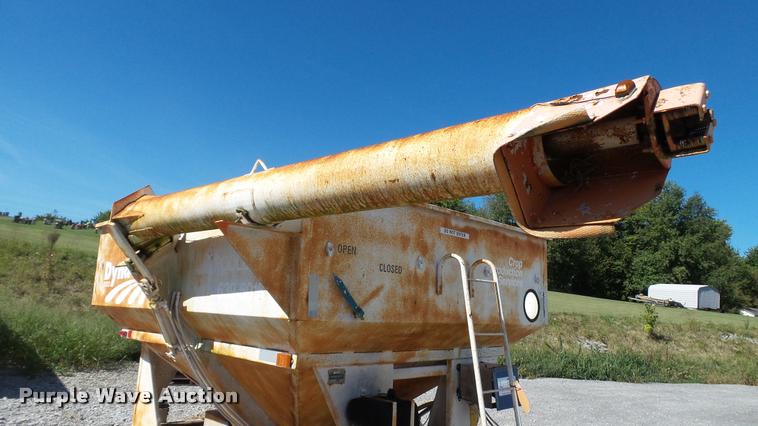 image for item DC2658 1990 Parker 1500 single hopper grain trailer