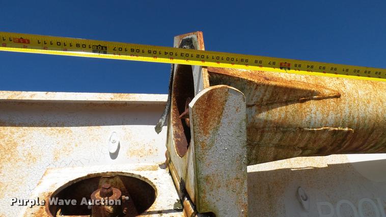 image for item DC2658 1990 Parker 1500 single hopper grain trailer