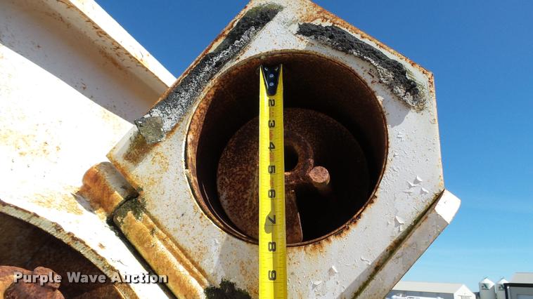 image for item DC2658 1990 Parker 1500 single hopper grain trailer