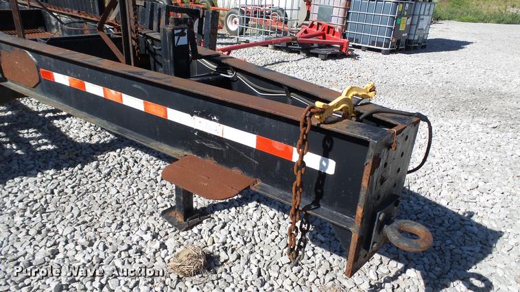 image for item DC2659 2000 B&B 24000 sprayer trailer