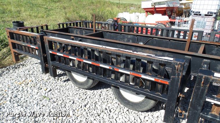 image for item DC2659 2000 B&B 24000 sprayer trailer