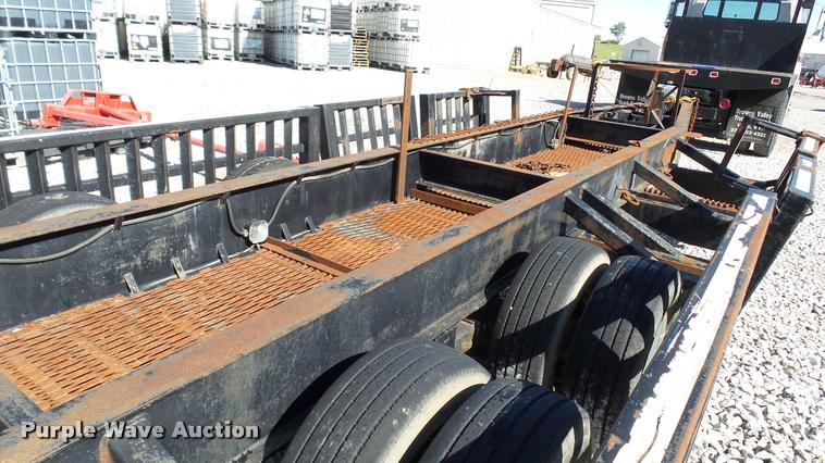 image for item DC2659 2000 B&B 24000 sprayer trailer