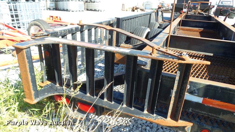 image for item DC2659 2000 B&B 24000 sprayer trailer