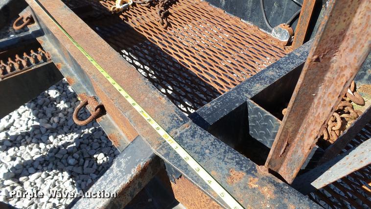 image for item DC2659 2000 B&B 24000 sprayer trailer