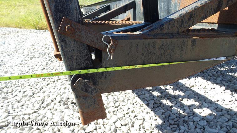 image for item DC2659 2000 B&B 24000 sprayer trailer