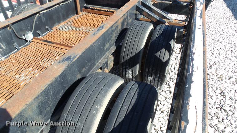 image for item DC2659 2000 B&B 24000 sprayer trailer