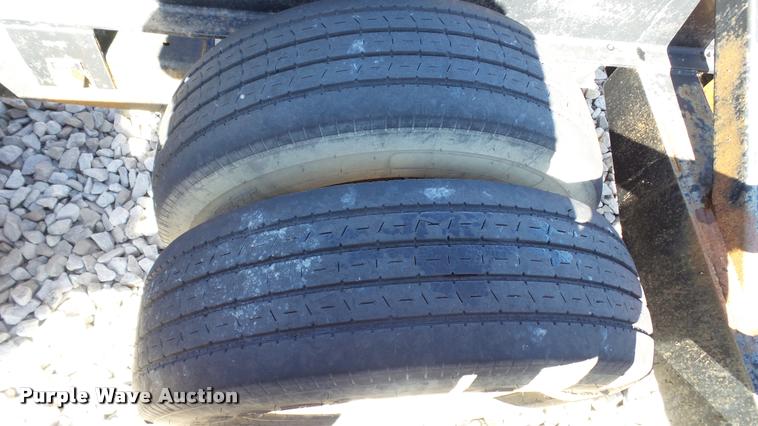 image for item DC2659 2000 B&B 24000 sprayer trailer