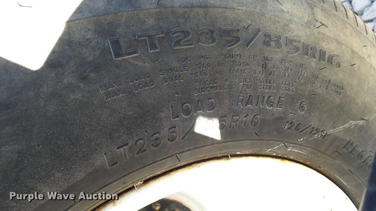 image for item DC2659 2000 B&B 24000 sprayer trailer