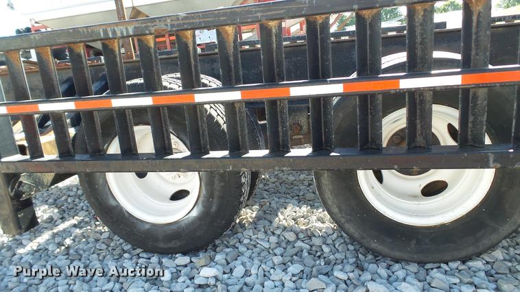 image for item DC2659 2000 B&B 24000 sprayer trailer