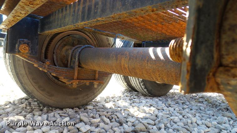 image for item DC2659 2000 B&B 24000 sprayer trailer