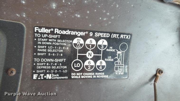 image for item DC2660 1989 International 2375 flatbed truck