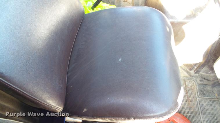 image for item DC2660 1989 International 2375 flatbed truck