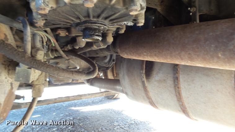 image for item DC2660 1989 International 2375 flatbed truck