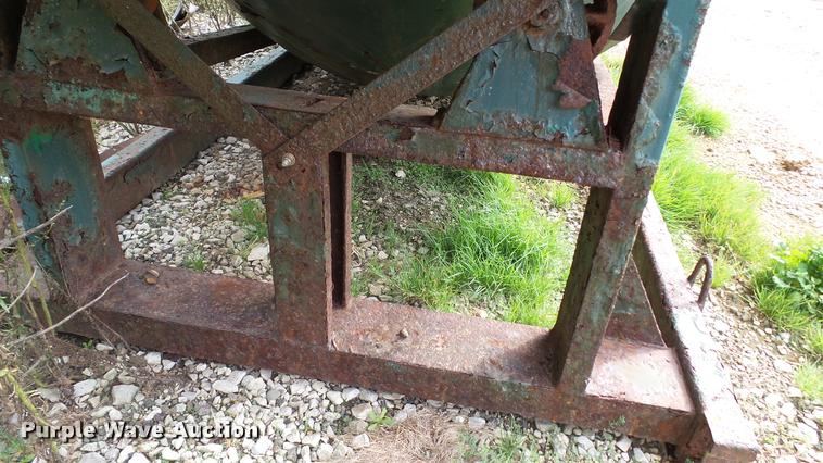 image for item DC2662 Kraus rotary fertilizer blender/mixer