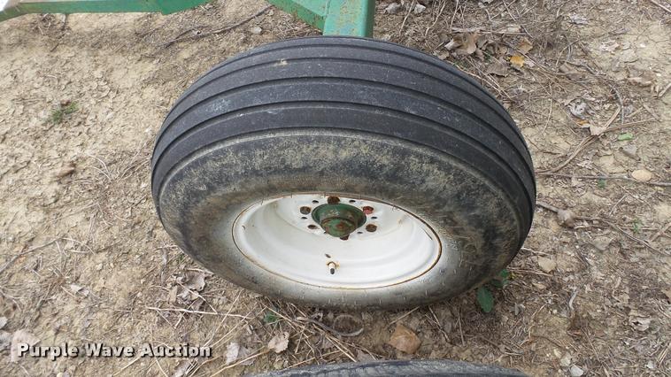 image for item DC2664 Anhydrous ammonia nurse tank running gear