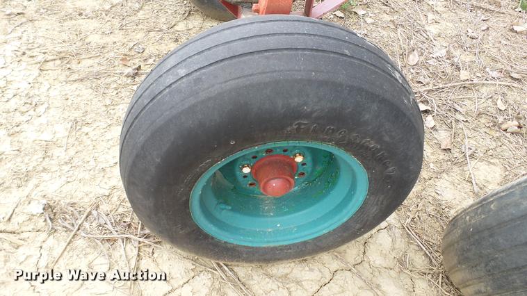 image for item DC2665 P & H anhydrous ammonia nurse tank running gear