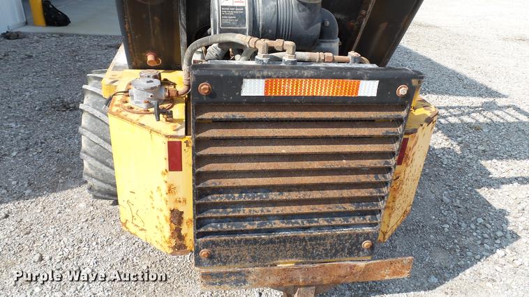 image for item DC2666 2000 Willmar Wrangler 4500 wheel loader