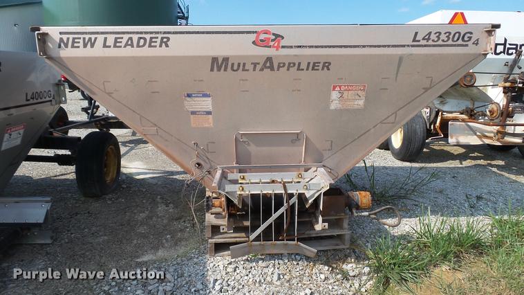 image for item DC2668 New Leader L4330G4 MultApplier stainless steel spreader box
