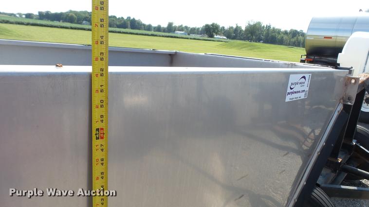 image for item DC2668 New Leader L4330G4 MultApplier stainless steel spreader box