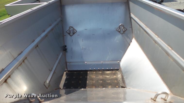 image for item DC2668 New Leader L4330G4 MultApplier stainless steel spreader box