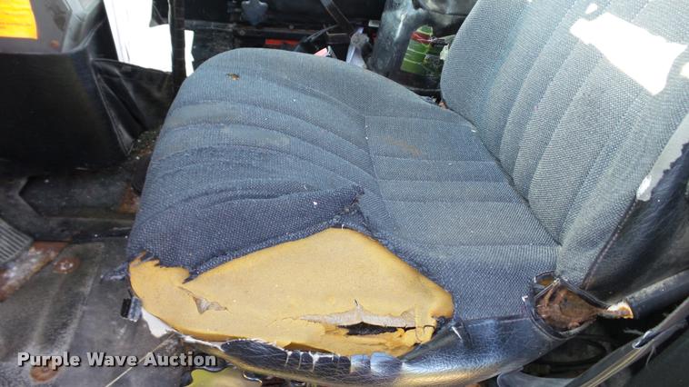 image for item DC2669 1996 Mack CH613 truck cab and chassis