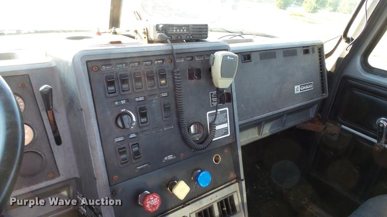 image for item DC2669 1996 Mack CH613 truck cab and chassis