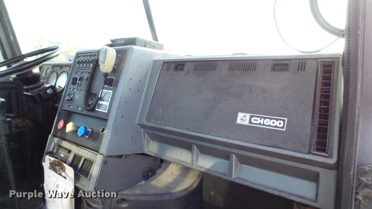 image for item DC2669 1996 Mack CH613 truck cab and chassis