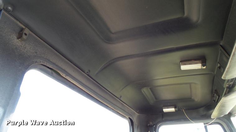 image for item DC2669 1996 Mack CH613 truck cab and chassis
