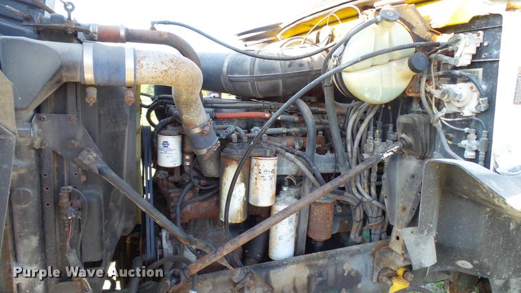 image for item DC2669 1996 Mack CH613 truck cab and chassis