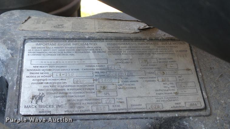 image for item DC2669 1996 Mack CH613 truck cab and chassis