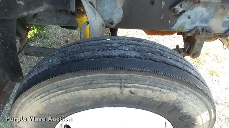 image for item DC2669 1996 Mack CH613 truck cab and chassis