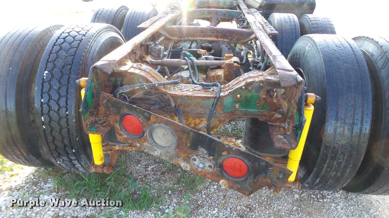 image for item DC2669 1996 Mack CH613 truck cab and chassis