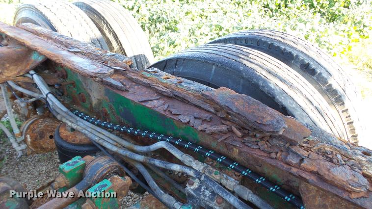 image for item DC2669 1996 Mack CH613 truck cab and chassis