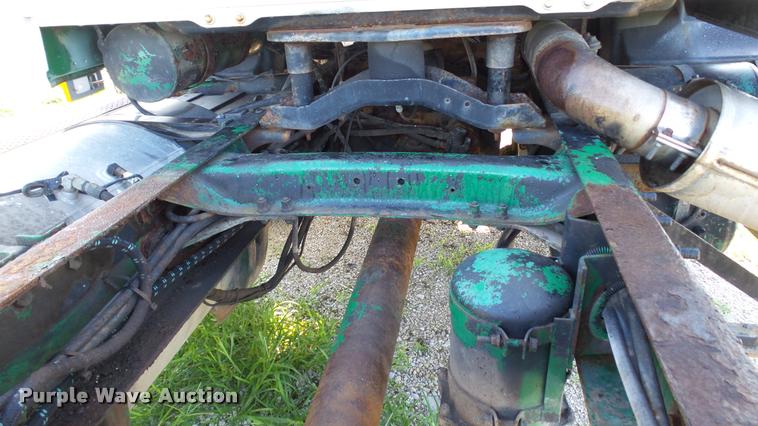 image for item DC2669 1996 Mack CH613 truck cab and chassis