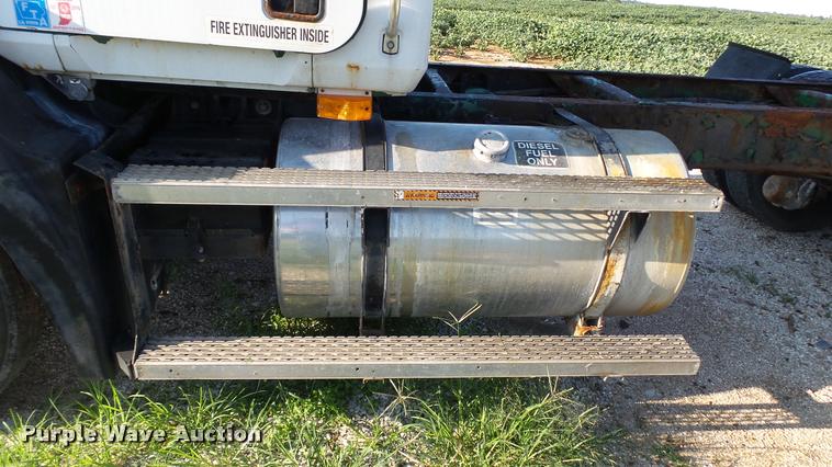 image for item DC2669 1996 Mack CH613 truck cab and chassis