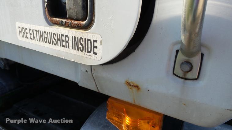 image for item DC2669 1996 Mack CH613 truck cab and chassis