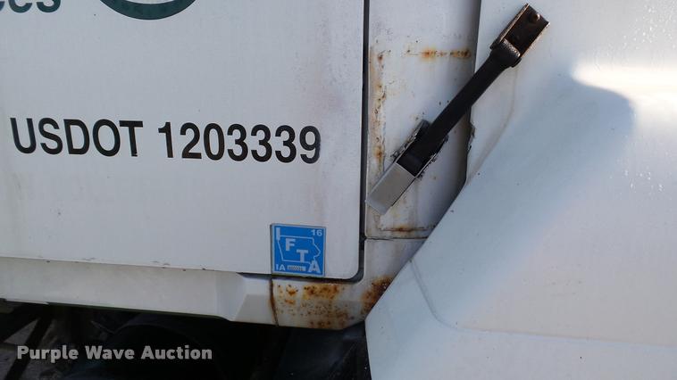 image for item DC2669 1996 Mack CH613 truck cab and chassis