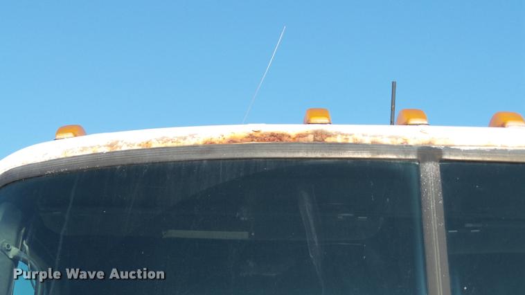 image for item DC2669 1996 Mack CH613 truck cab and chassis