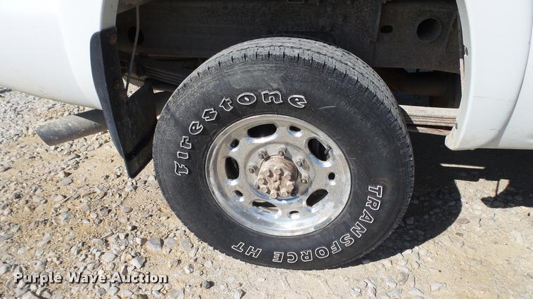image for item DC2670 2006 Chevrolet Silverado 2500HD Ext. Cab pickup truck