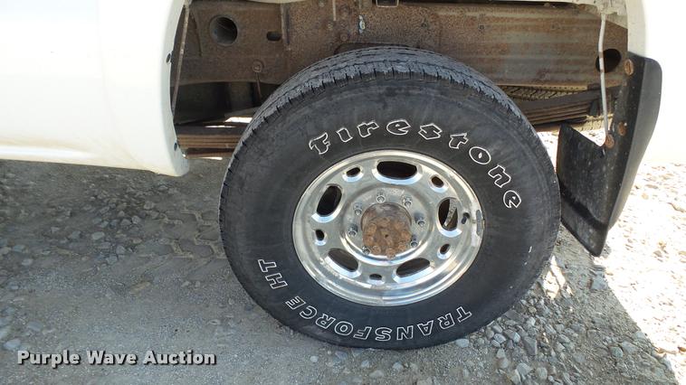 image for item DC2670 2006 Chevrolet Silverado 2500HD Ext. Cab pickup truck