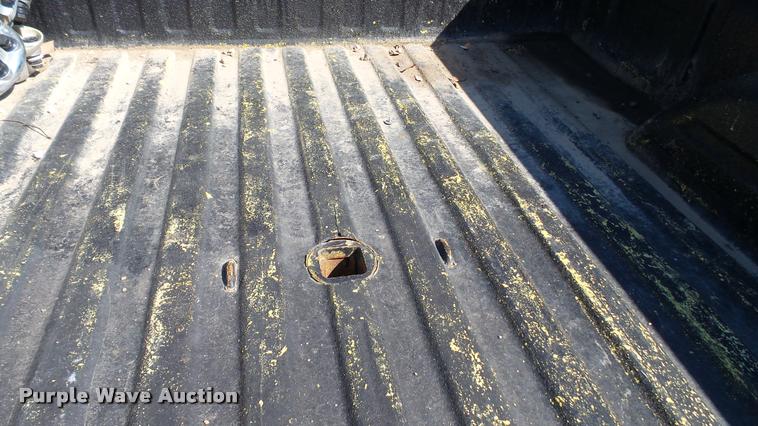 image for item DC2670 2006 Chevrolet Silverado 2500HD Ext. Cab pickup truck