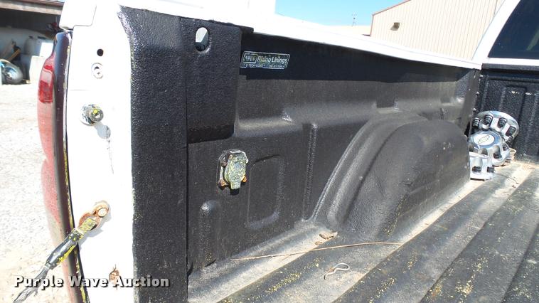 image for item DC2670 2006 Chevrolet Silverado 2500HD Ext. Cab pickup truck