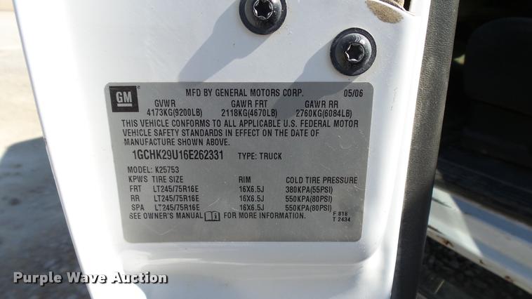 image for item DC2670 2006 Chevrolet Silverado 2500HD Ext. Cab pickup truck