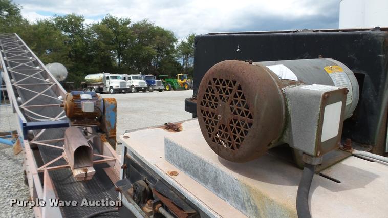 image for item DC2671 Unverferth seed conveyor