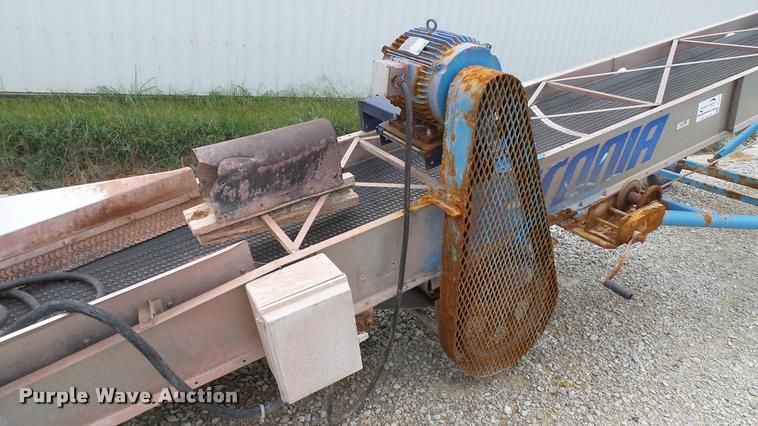 image for item DC2672 Waconia fertilizer conveyor