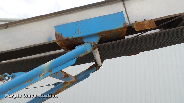 image for item DC2672 Waconia fertilizer conveyor