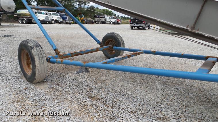 image for item DC2672 Waconia fertilizer conveyor
