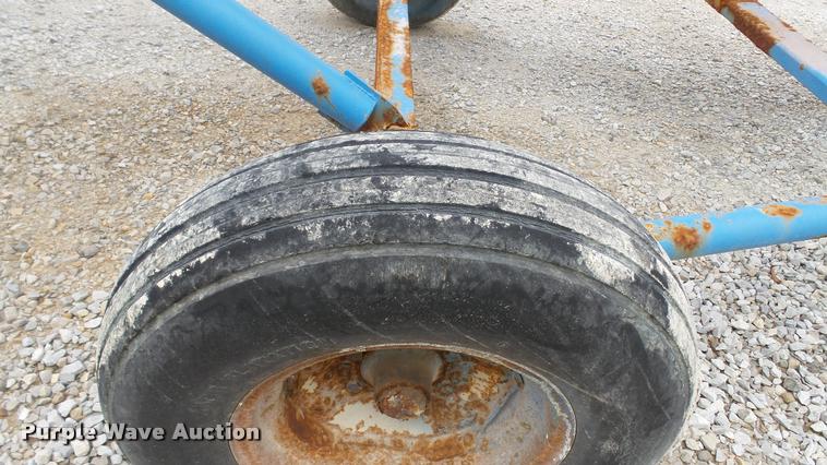 image for item DC2672 Waconia fertilizer conveyor