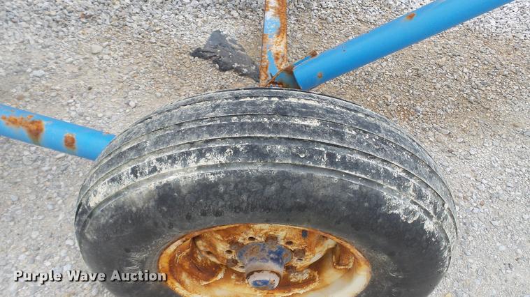 image for item DC2672 Waconia fertilizer conveyor