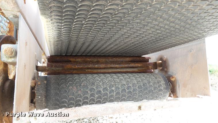 image for item DC2672 Waconia fertilizer conveyor